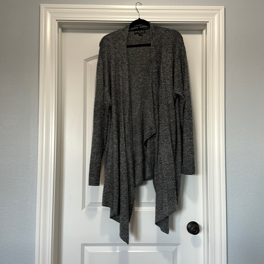 Black Marbled Barefoot Dreams Wrap Sweater. 3x.